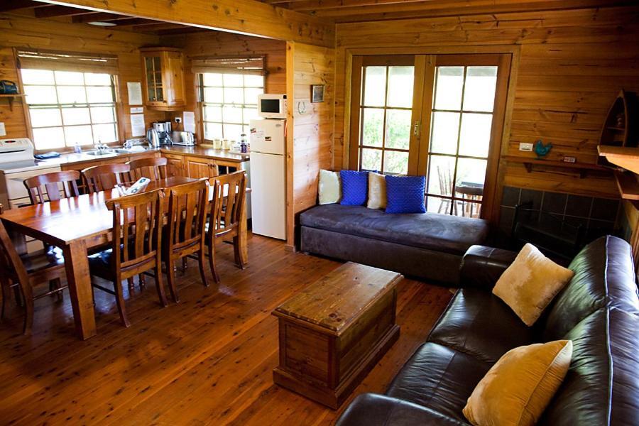 Minimbah Farm Cottages-Family Farmstay- Choose From 2 & 3 Bedroom Cottages And 6 Bedroom House Kangaroo Valley Exterior photo