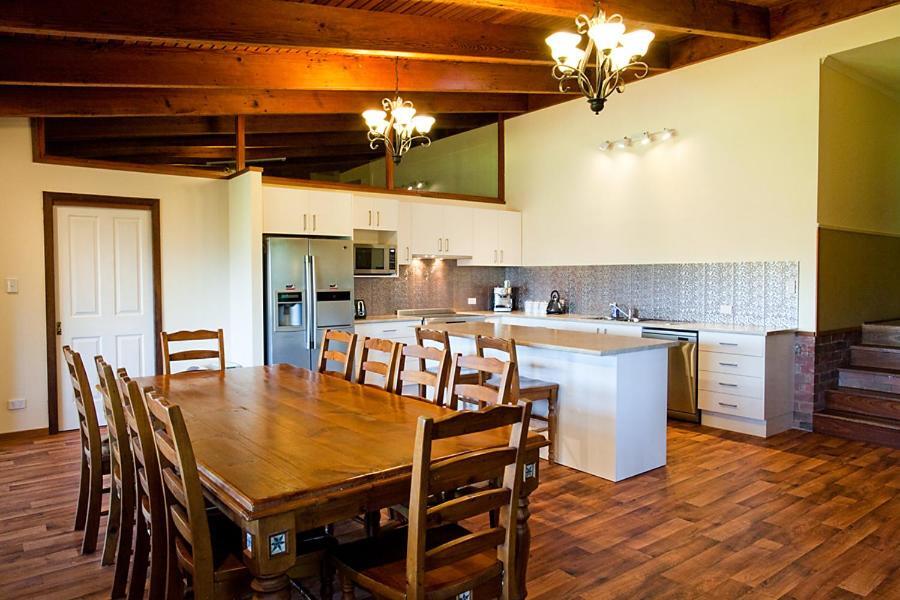 Minimbah Farm Cottages-Family Farmstay- Choose From 2 & 3 Bedroom Cottages And 6 Bedroom House Kangaroo Valley Exterior photo